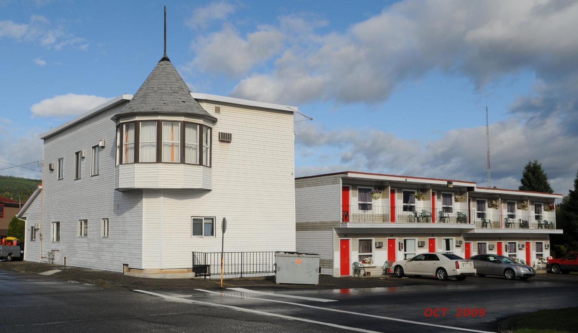 Almo Court Motel Cranbrook Exterior foto