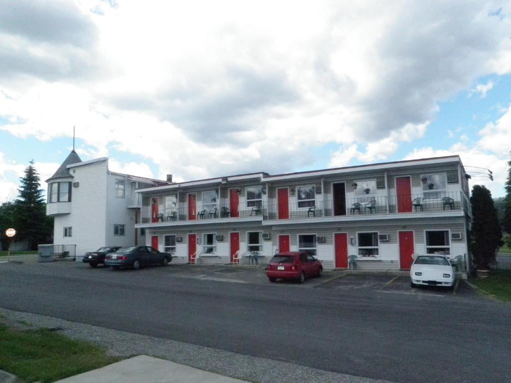 Almo Court Motel Cranbrook Exterior foto